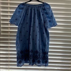 ✨Girls dress size 10-12✨